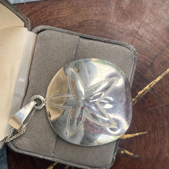 Vintage Sand Dollar Necklace 925 Large Shell Pendant ATI Mexico jewelry - Picture 8 of 10